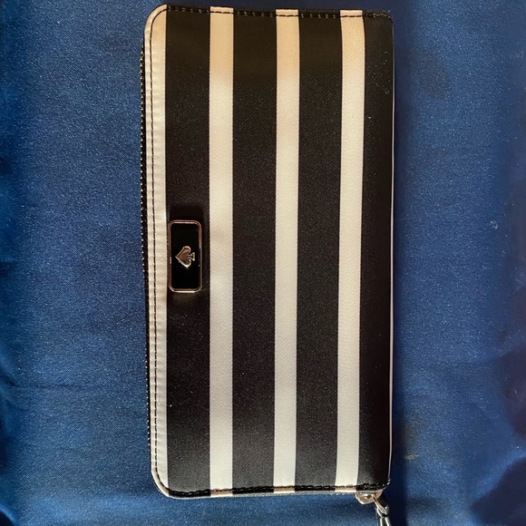 Brand new kate spade wallet - Picture 10 of 11